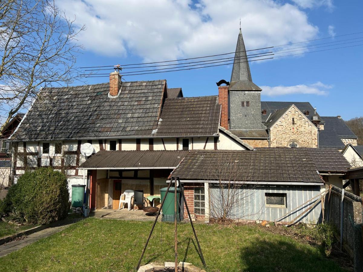 فيلا 300 Jahre Altes Renoviertes Fachwerkhaus Peterslahr المظهر الخارجي الصورة